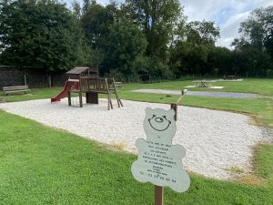 Le terrain multisport de Épieds 02